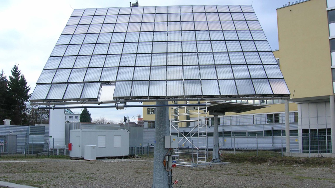 FLACTON Konzentrator- PV Demonstratorsystem